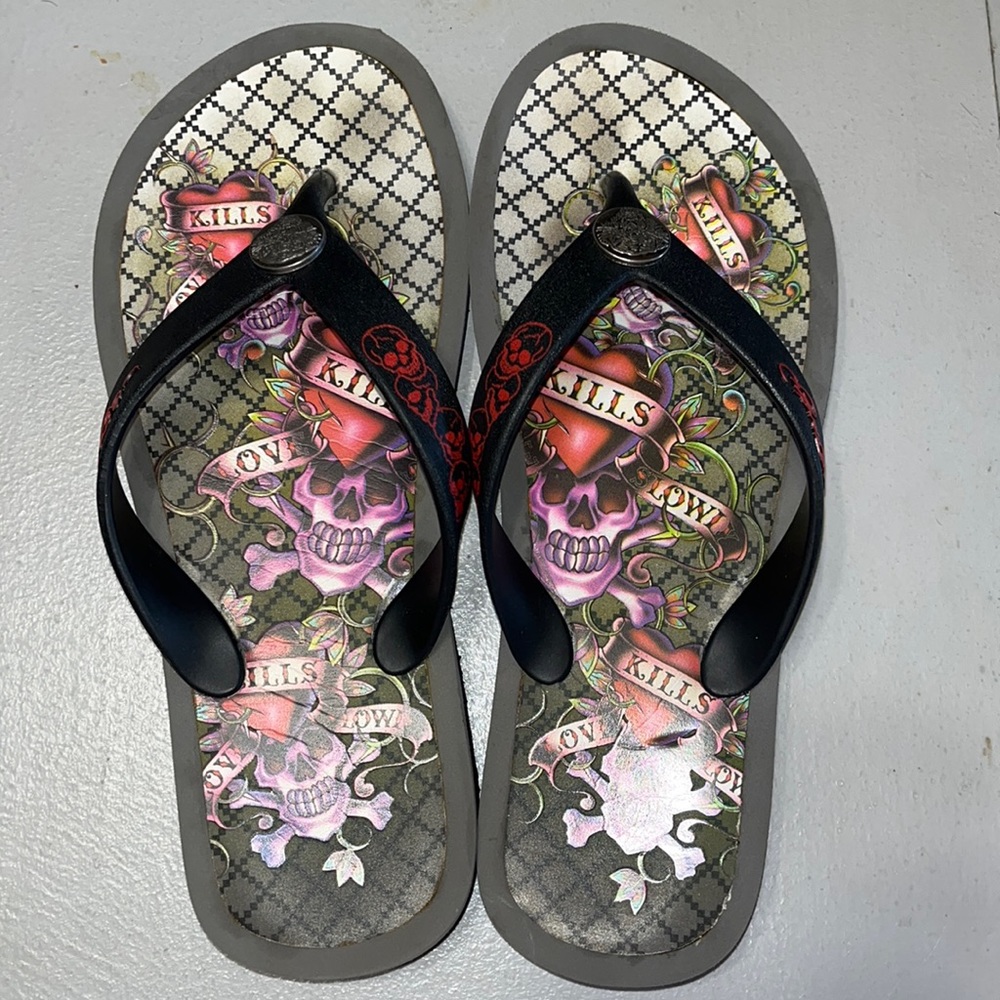 Ed Hardy Flip Flops Thongs Size 8